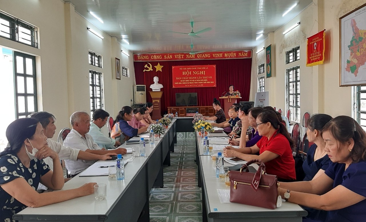 Hội nghị Sơ kết 6 tháng đầu năm 2022 Hội Cựu giáo chức tỉnh Sơn La